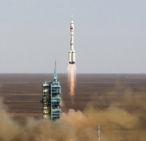Shenzhou-10 launch